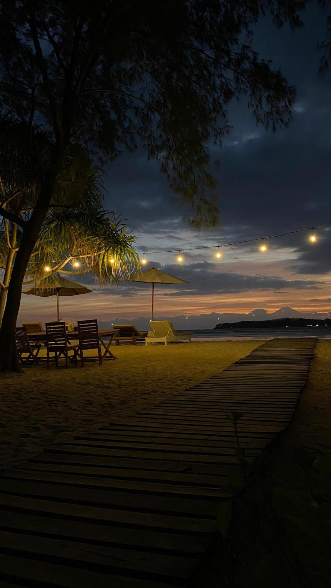 Vyaana Resort Gili Air Bagian luar foto