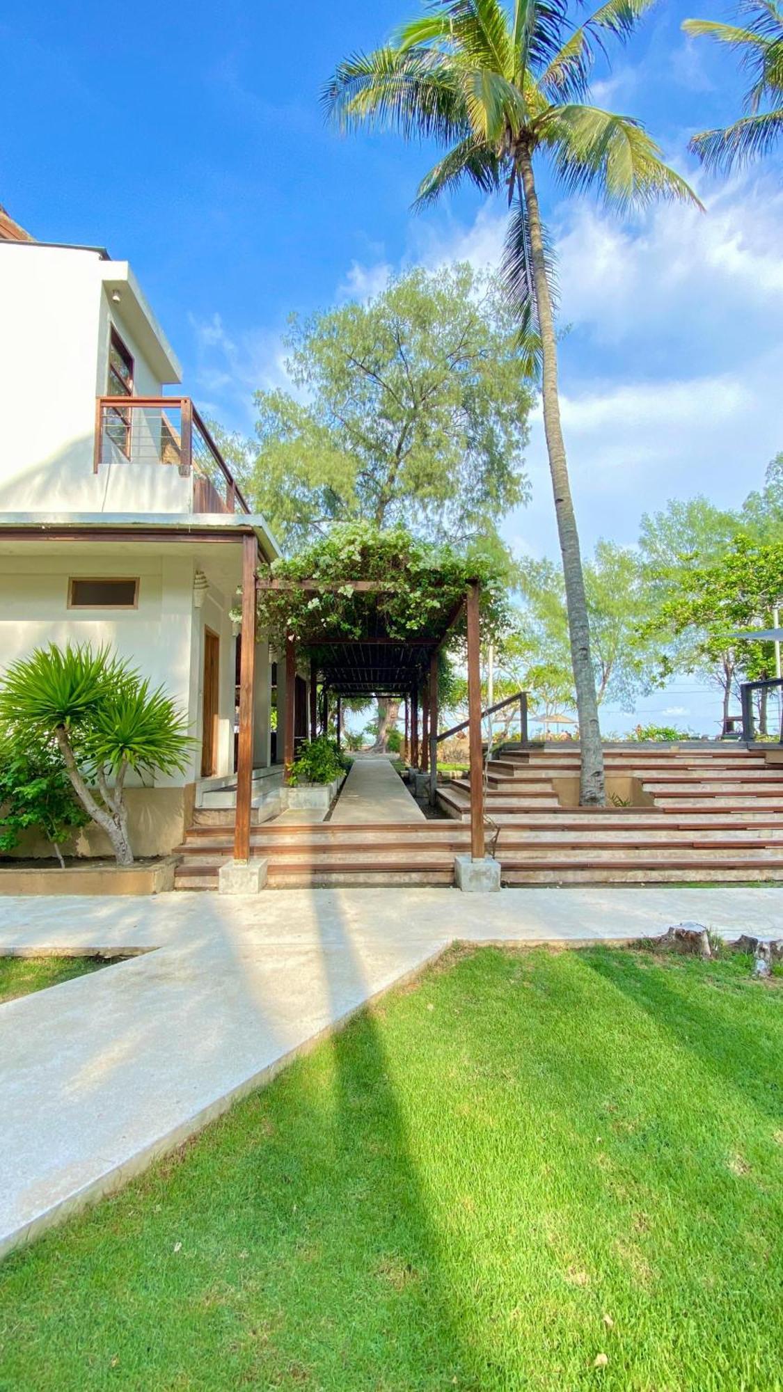 Vyaana Resort Gili Air Bagian luar foto